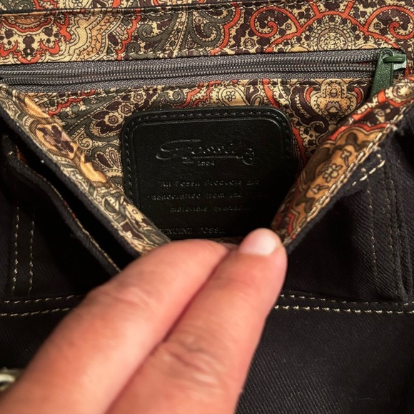 Fossil cloth crossbody purse in black. Like new! Super soft material. - Picture 6 of 8